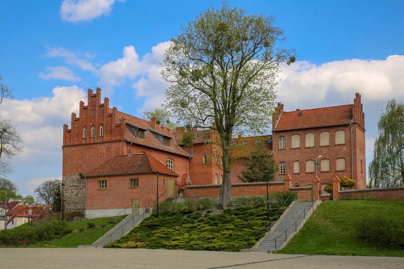 Olsztynek atrakcje: odkryj ukryte skarby i miejsca, które zachwycą