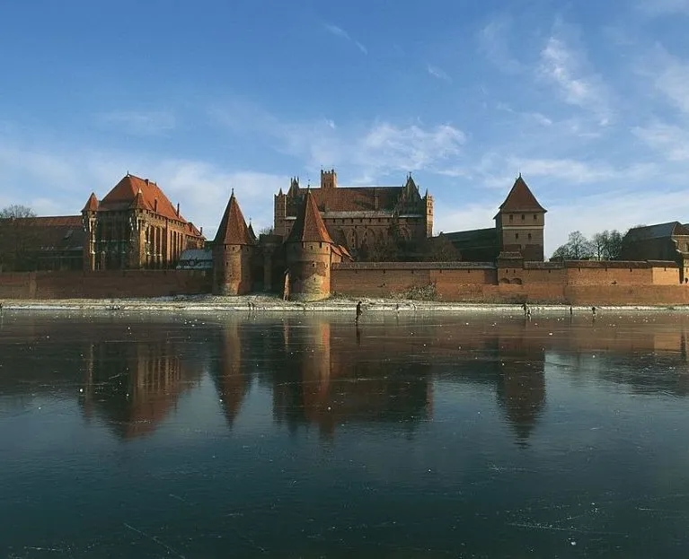 Najlepsze atrakcje w Liwie, które musisz zobaczyć i doświadczyć