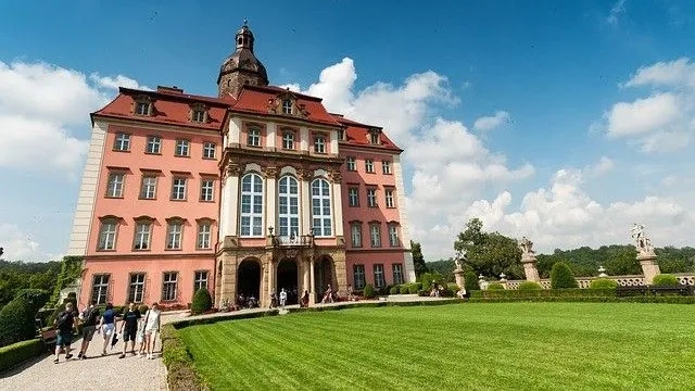 Przyjezierze atrakcje: Odkryj ukryte skarby i niezwykłe miejsca